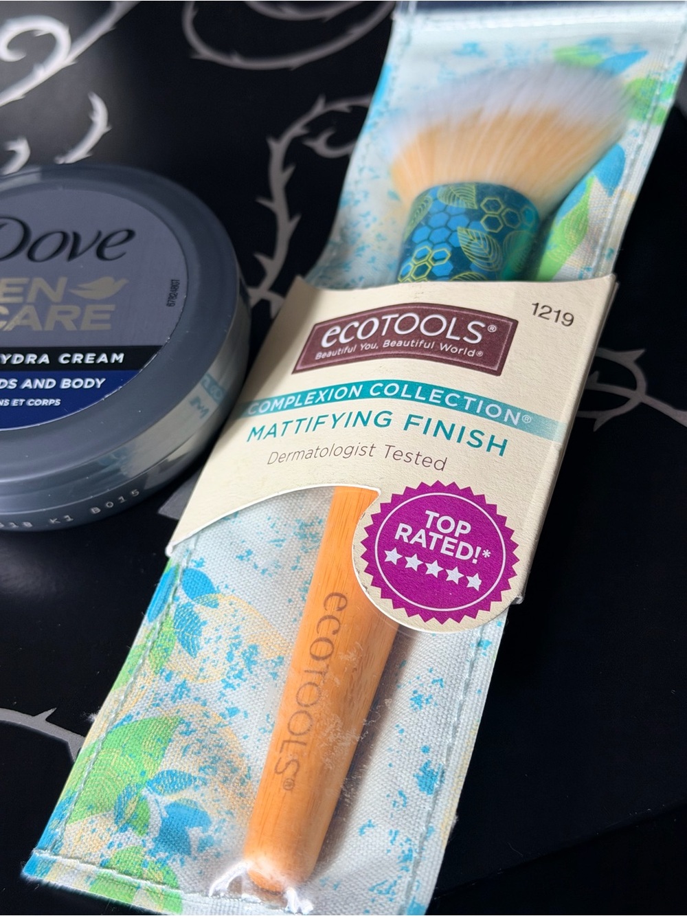 new/sealed dove cream/eco tool make up brush no return - Picture 2 of 5